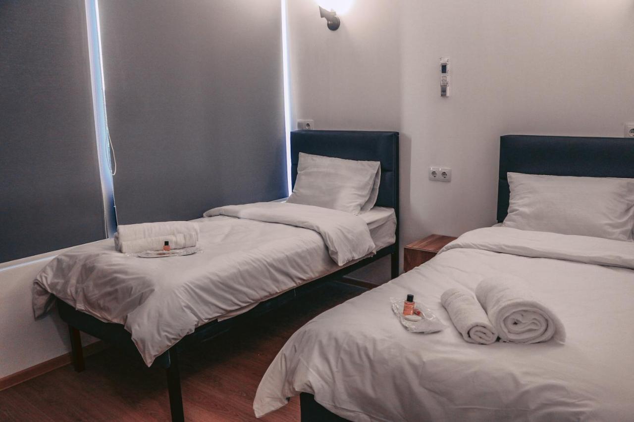 Apple Cozy Hotel Tbilisi Bagian luar foto
